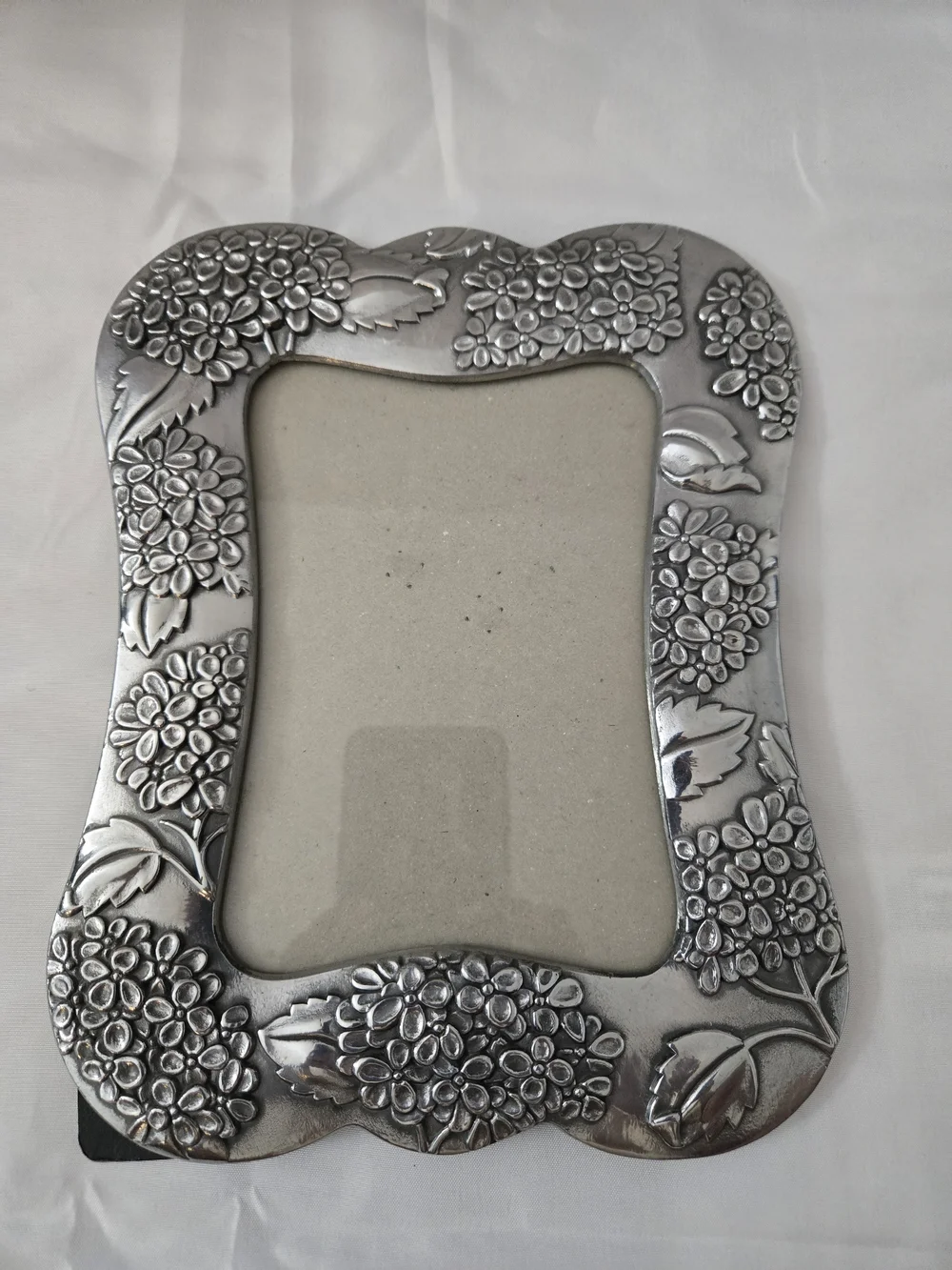 Vintage Silver Tone Floral Hydrangea Picture Frame 5x7